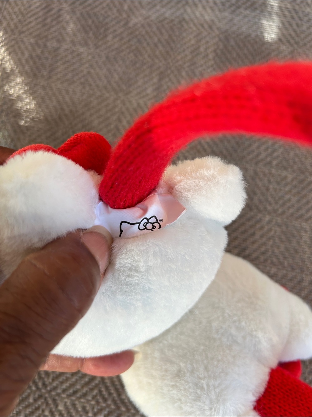 Sanrio Hello Kitty Plush Ear Muffs in White and Red. - Picture 7 of 8